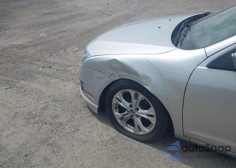 2012 Ford Fusion Se z USA, uszkodzony, nr VIN 3FAHP0HA4CR334344